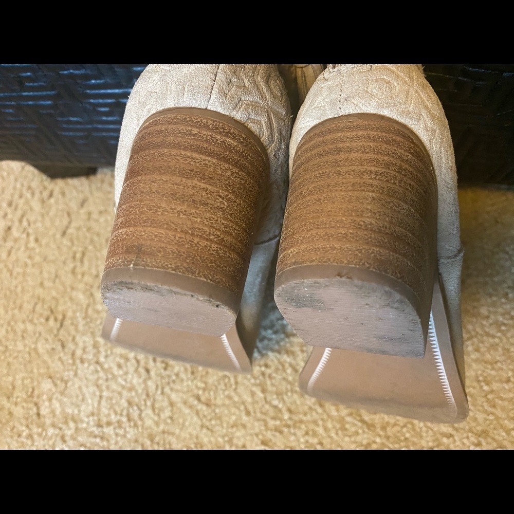 Tom’s booties - Picture 5 of 6